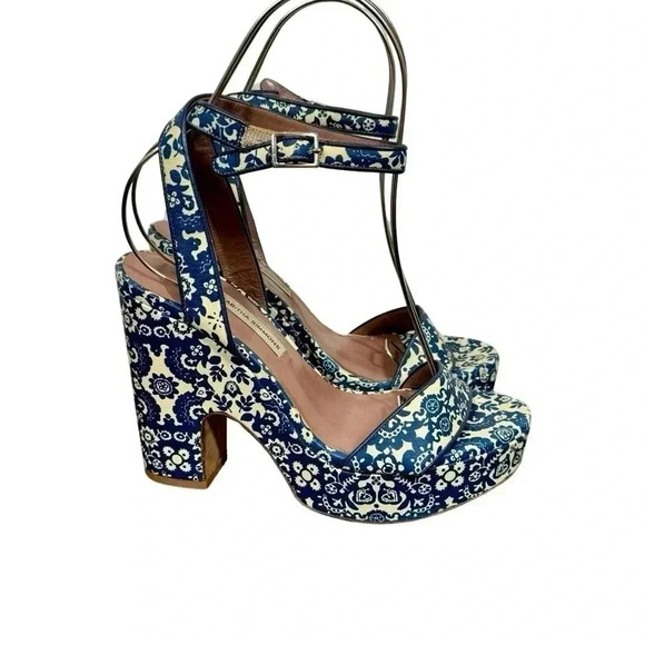 Tabitha Simmons Calla Blue & Ecru Floral Printed Leather Platform Heels Sandals - Picture 6 of 12